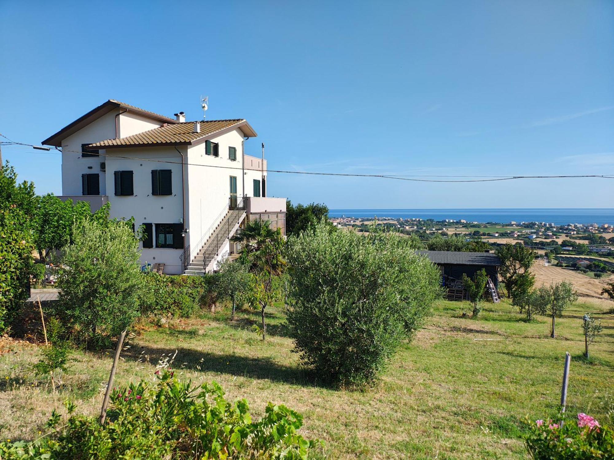 Casa Meris San Costanzo 외부 사진