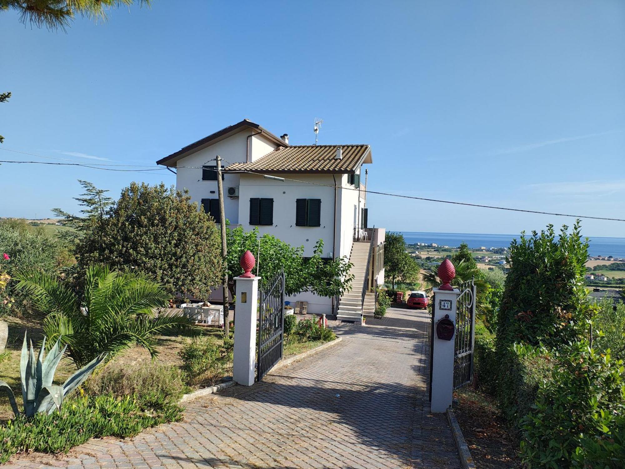 Casa Meris San Costanzo 외부 사진